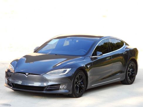 Used 2017 Tesla Model S 75D AWD/4WD image 22