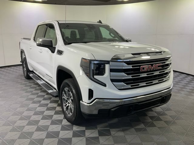 Used 2024 GMC Sierra 1500 SLE AWD/4WD image 3