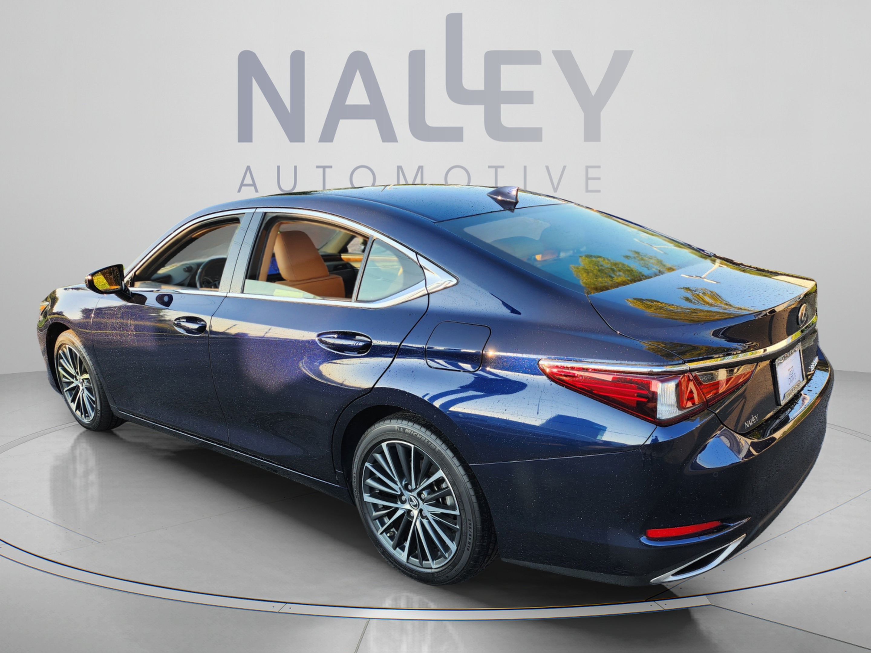Certified 2025 Lexus ES 350 w/ Premium Package FWD image 3