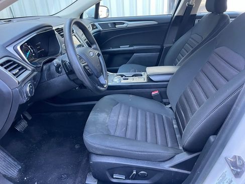 Used 2019 Ford Fusion SE image 7