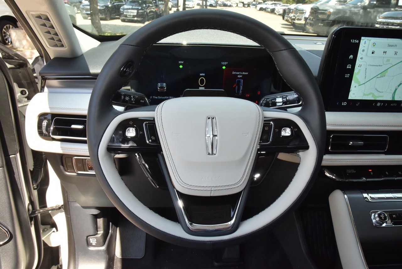 New 2026 Lincoln Aviator 2WD image 23