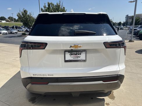 Used 2025 Chevrolet Equinox LT AWD/4WD image 8
