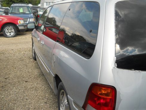 Used 1999 Ford Windstar SEL FWD image 6
