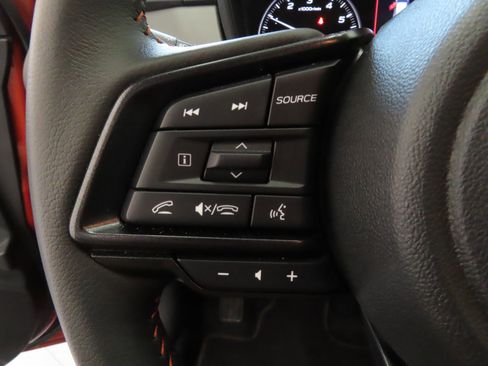 Certified 2025 Subaru Crosstrek 2.5i Limited w/ Crosstrek Mirror Package image 15