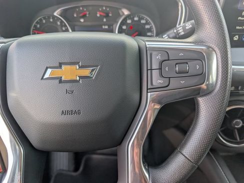 Used 2025 Chevrolet Blazer LT FWD image 14