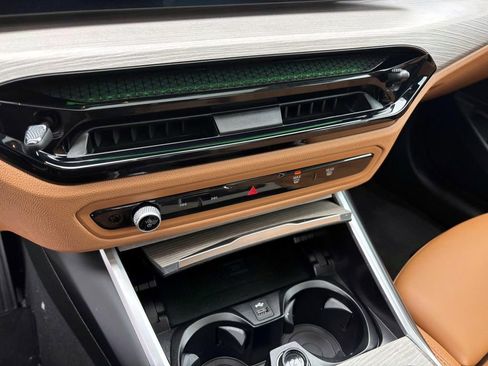 Certified 2025 BMW 330i xDrive Sedan image 23