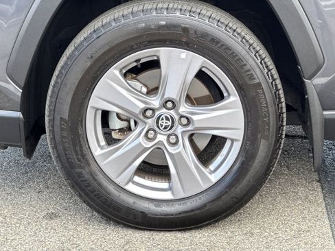 Used 2025 Toyota RAV4 XLE w/ Convenience Package image 25