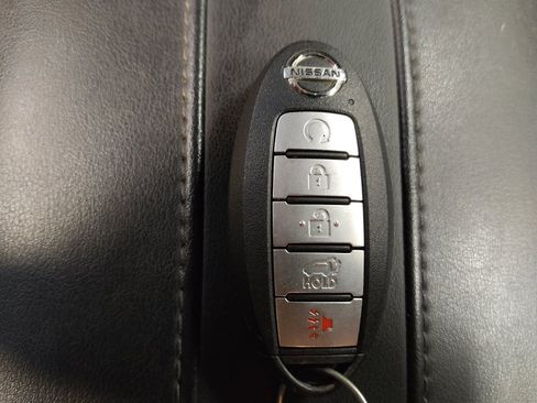 Used 2020 Nissan Rogue SV AWD/4WD image 32