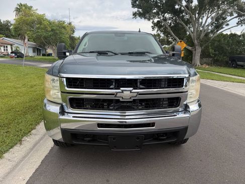 Used 2007 Chevrolet Silverado 2500 LT AWD/4WD image 3