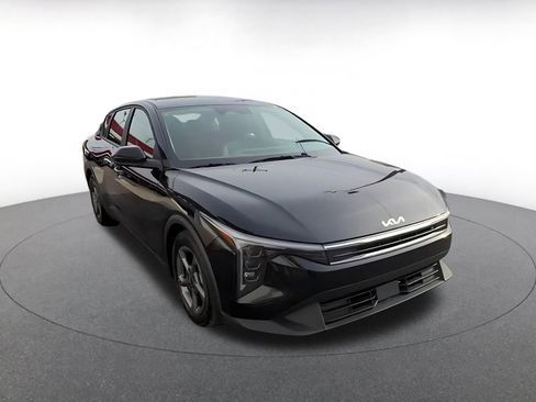 Used 2025 Kia K4 LXS image 3