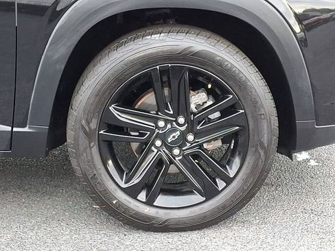Used 2024 Chevrolet Trax ACTIV w/ Sunroof Package FWD image 11