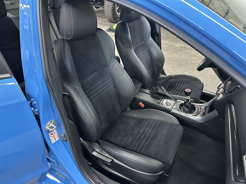 Used 2016 Subaru WRX STI AWD/4WD image 31