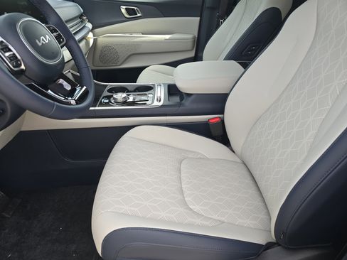 New 2026 Kia Carnival SX image 8