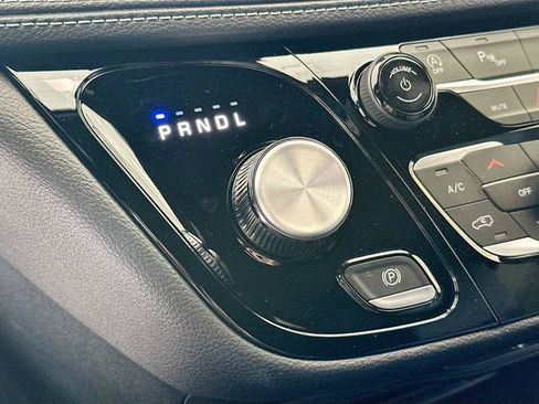 New 2026 Chrysler Pacifica Select image 16