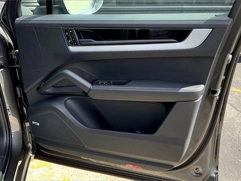 New 2026 Porsche Cayenne E-Hybrid image 29