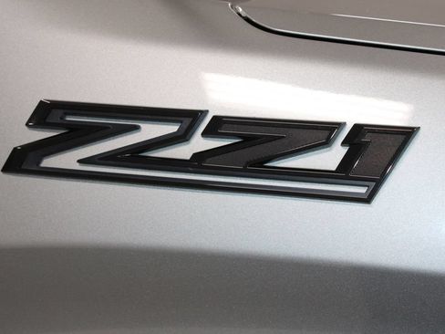 Used 2023 Chevrolet Silverado 1500 LTZ AWD/4WD image 12