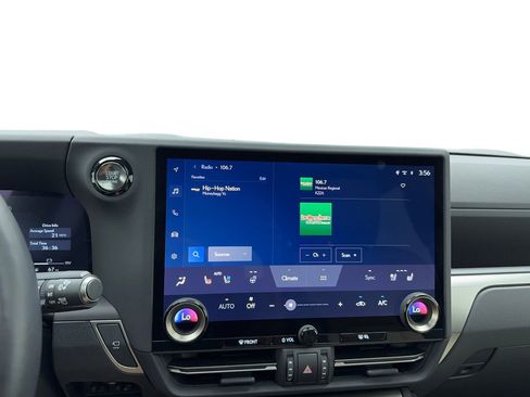 Used 2025 Lexus GX 550 image 23