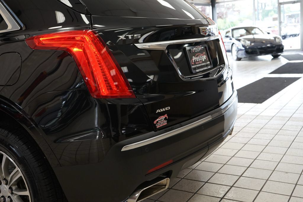 Used 2018 Cadillac XT5 Luxury AWD/4WD image 15