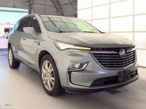 Used 2023 Buick Enclave Essence w/ Experience Buick Package AWD/4WD image 2