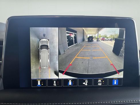 Used 2023 Chevrolet Tahoe Premier AWD/4WD image 17