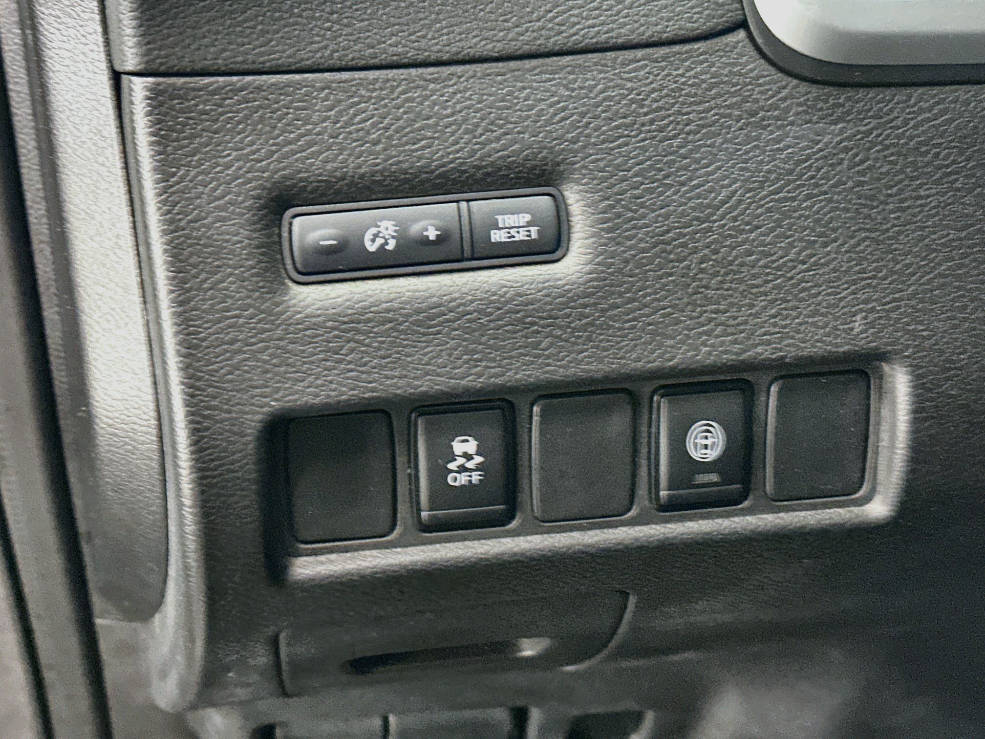 Used 2023 Nissan Murano S AWD/4WD image 17