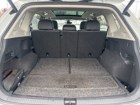 Used 2021 Volkswagen Tiguan SE image 17