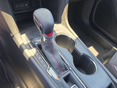 Used 2024 Chevrolet Equinox RS FWD image 29