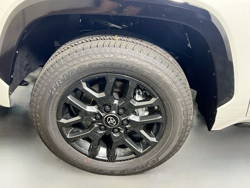New 2026 Toyota Tundra Platinum AWD/4WD image 13