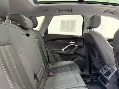 Certified 2025 Audi Q5 Premium w/ Convenience Package AWD/4WD image 8