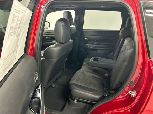 Used 2020 Mitsubishi Outlander LE image 20