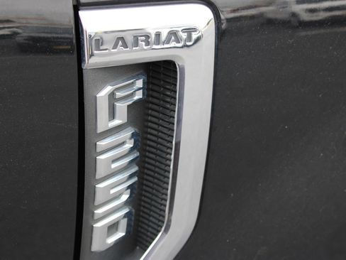 Used 2022 Ford F250 Lariat w/ Lariat Ultimate Package AWD/4WD image 30
