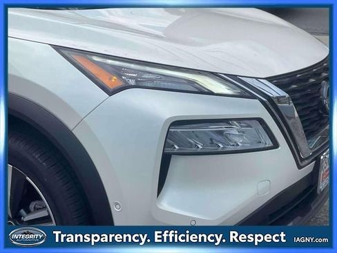 Used 2023 Nissan Rogue SL w/ SL Premium Package image 10