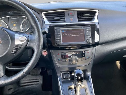 Used 2018 Nissan Sentra SV w/ Premium Package (P01) FWD image 7