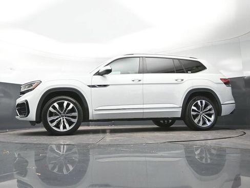 Used 2021 Volkswagen Atlas SEL R-Line FWD image 38