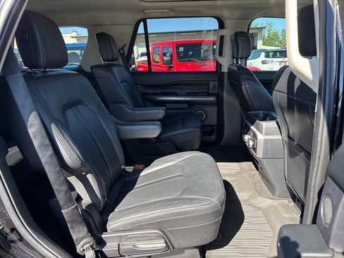 Used 2020 Ford Expedition Platinum image 22