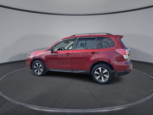 Used 2017 Subaru Forester 2.5i Premium image 5