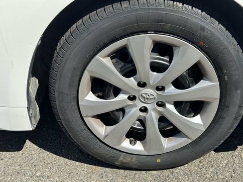 Certified 2025 Toyota Corolla LE FWD image 14