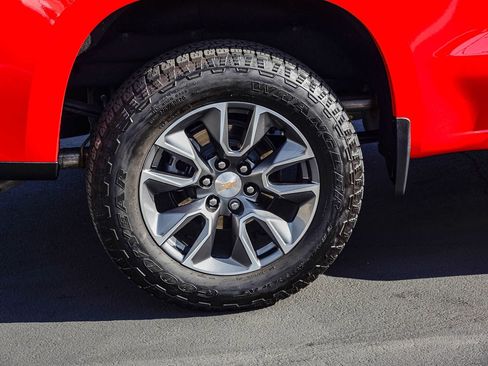 Used 2025 Chevrolet Silverado 1500 LT w/ Safety Package image 9