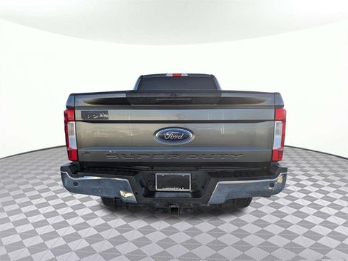 Used 2019 Ford F250 XLT w/ XLT Value Package image 4