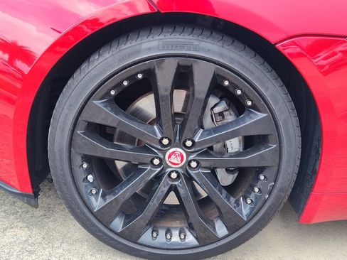 Used 2019 Jaguar F-TYPE Coupe RWD image 16