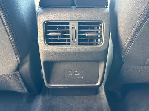 Used 2023 Nissan Rogue SV AWD/4WD image 24