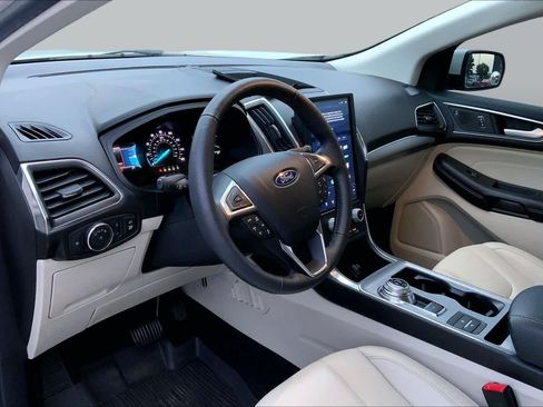 Used 2022 Ford Edge Titanium AWD/4WD image 17