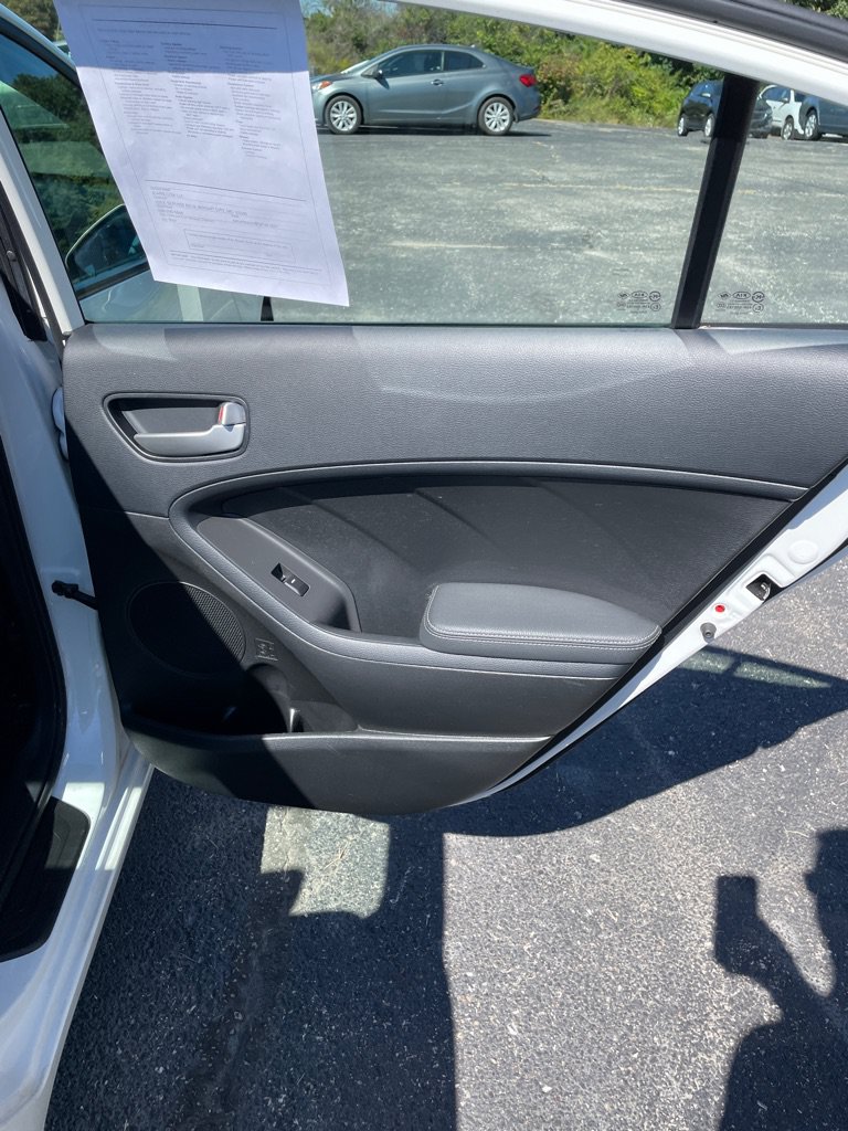Used 2018 Kia Forte LX FWD image 18