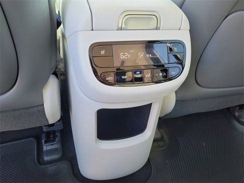 New 2026 Hyundai Ioniq 9 SEL image 19