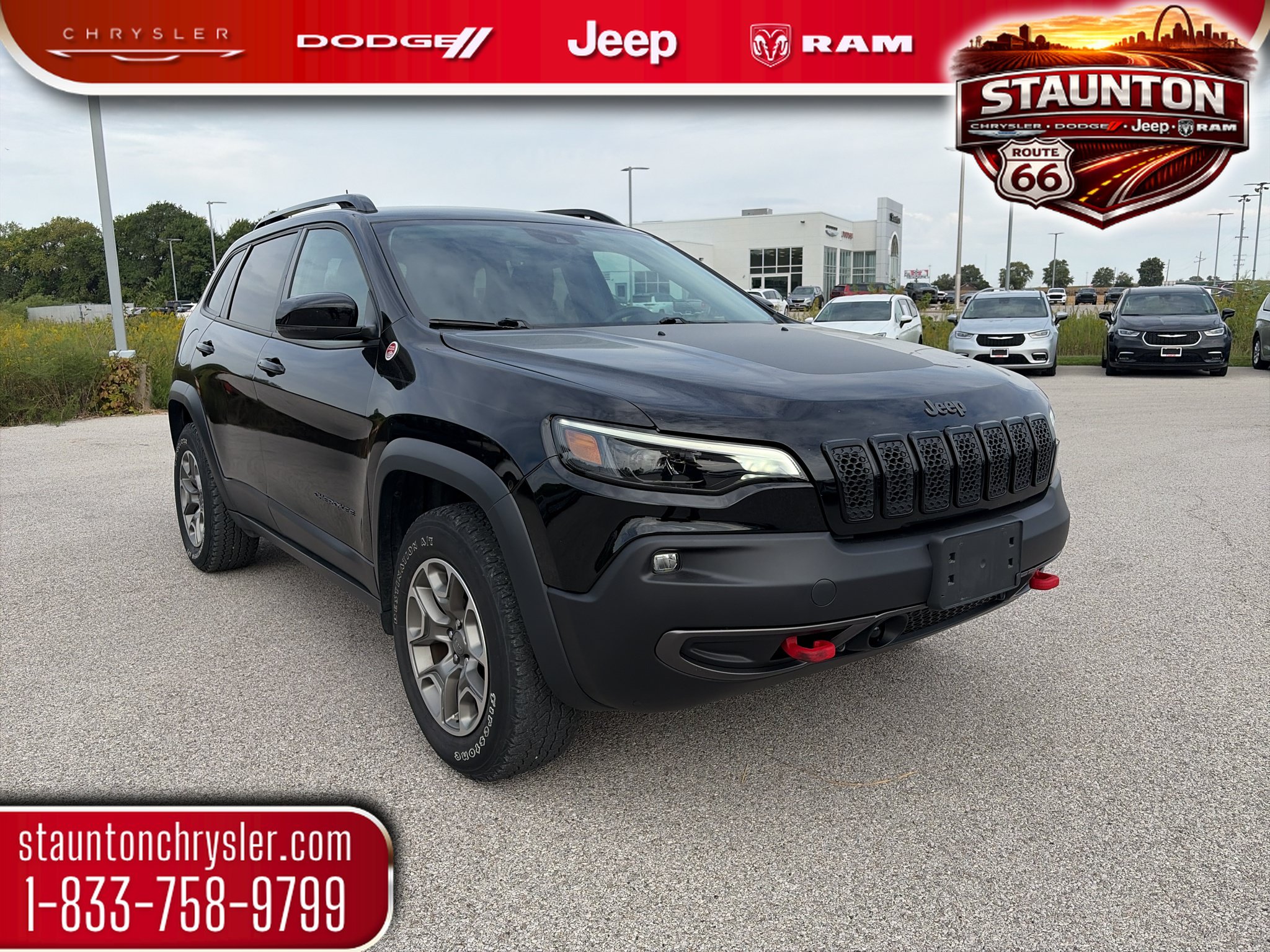 Used 2022 Jeep Cherokee Trailhawk w/ Technology Group B AWD/4WD image 1