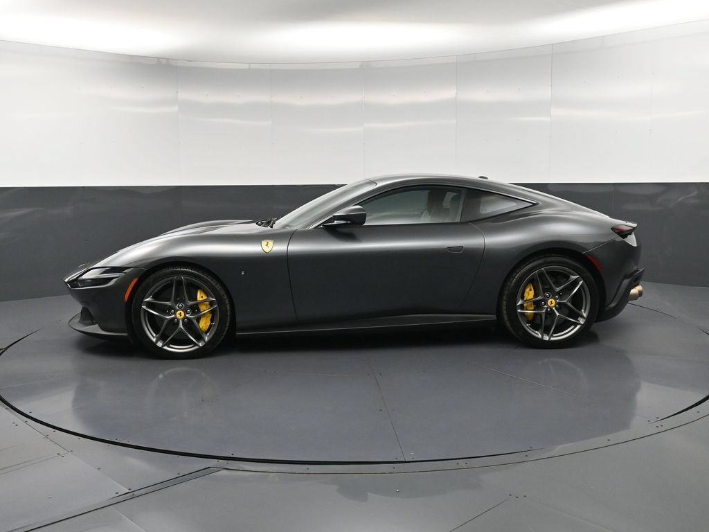 Used 2022 Ferrari Roma RWD image 2