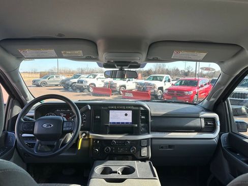 Used 2024 Ford F350 XLT image 26