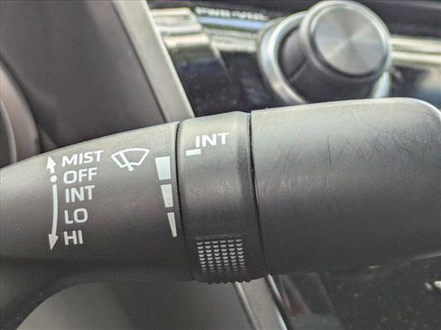 Used 2018 Toyota Camry XSE FWD image 9
