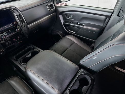 Used 2024 Nissan Titan PRO-4X image 27
