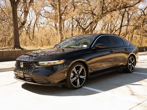 Used 2024 Honda Accord Sport image 5